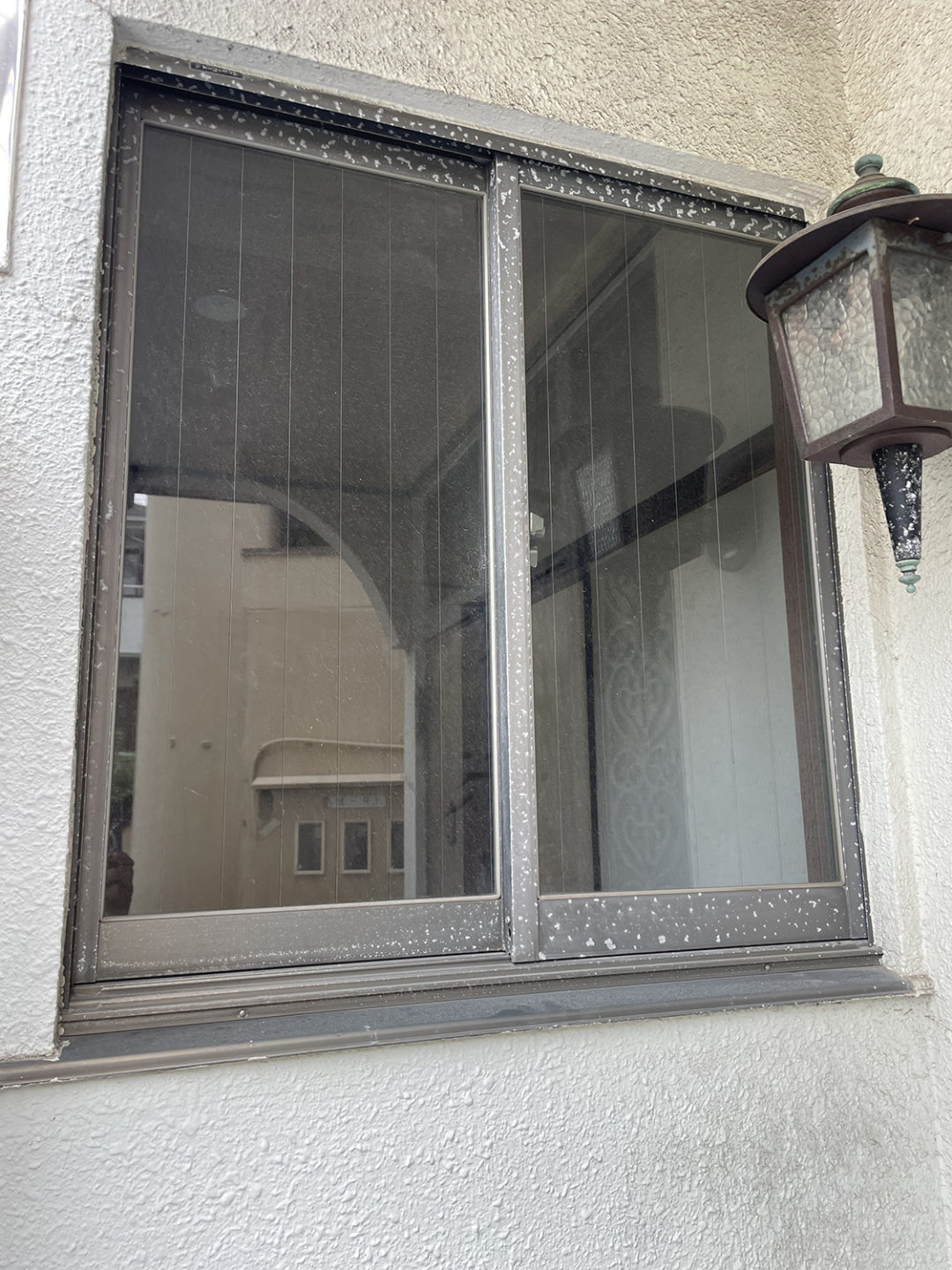 東京都渋谷区_玄関周りアルミサッシ塗装工事_施工前