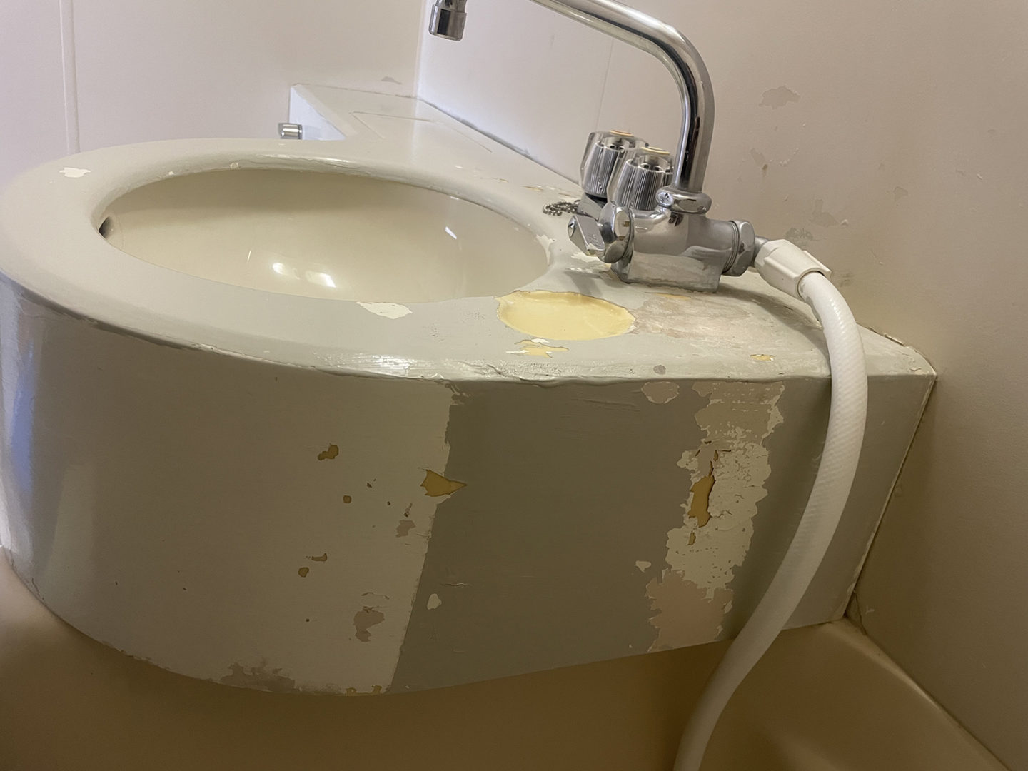 杉並区_浴室洗面台と壁面の再生塗装工事_施工前